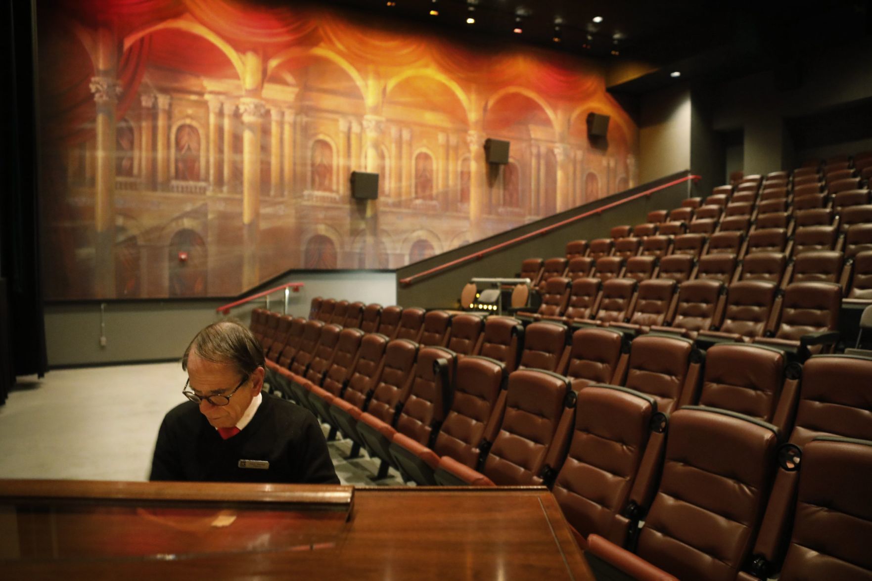 Chase Park Plaza Cinemas still has an organist